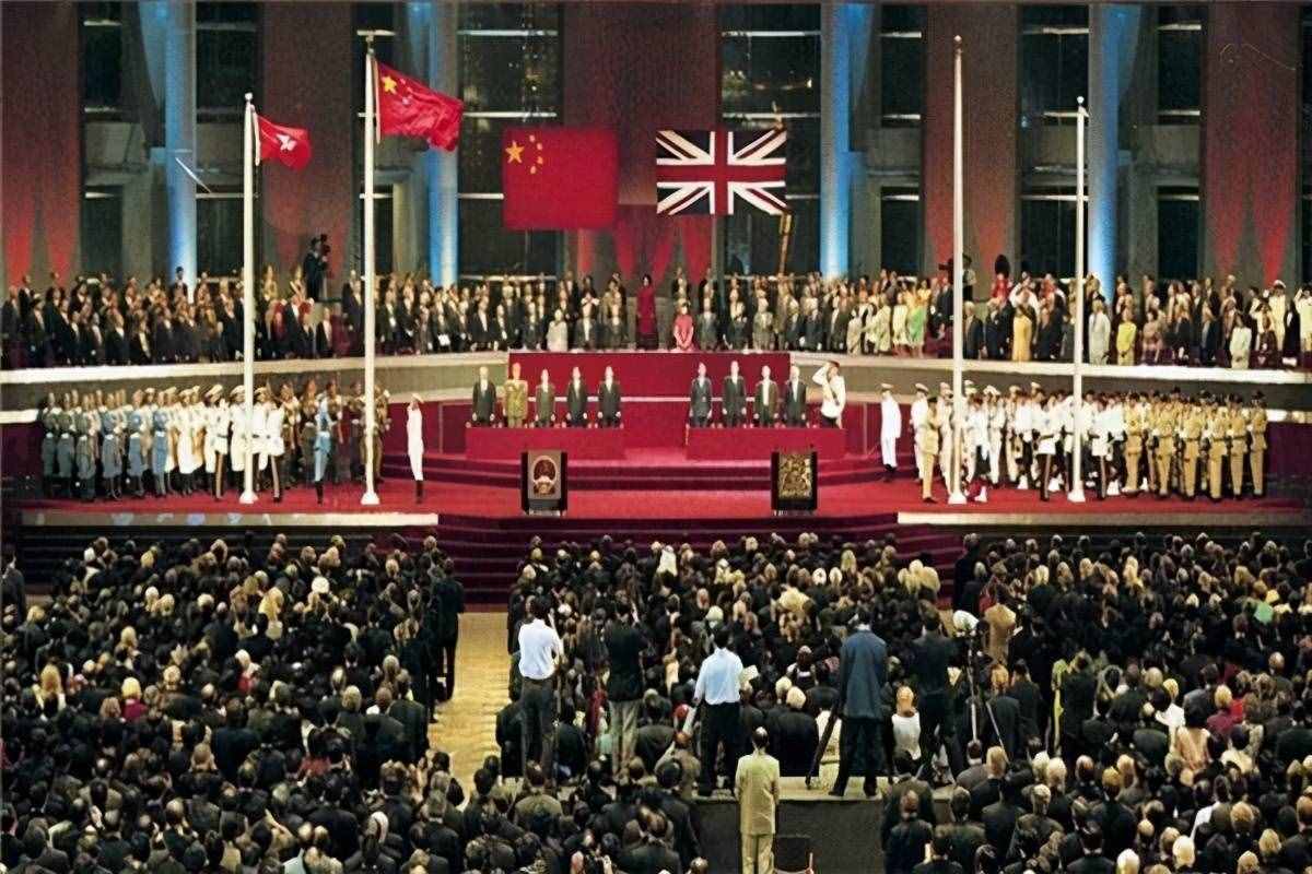 英国为什么会同意归还香港？撒切尔夫人：中国是一个有实力的大国