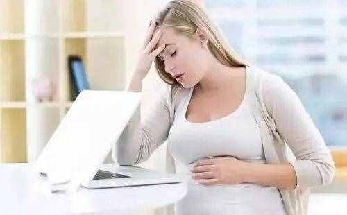 有些孕妇孕吐是因为什么造成的，如何缓解孕吐症状？