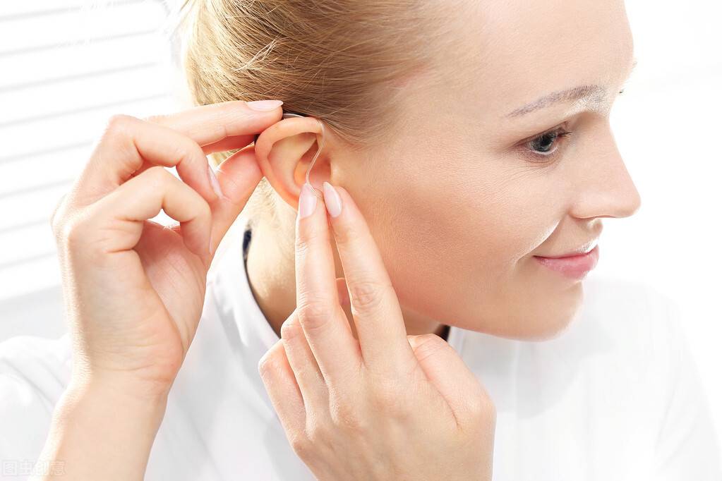 帮助缓解耳鸣的常用穴位，3种按摩方法，经常按，对耳朵有好处
