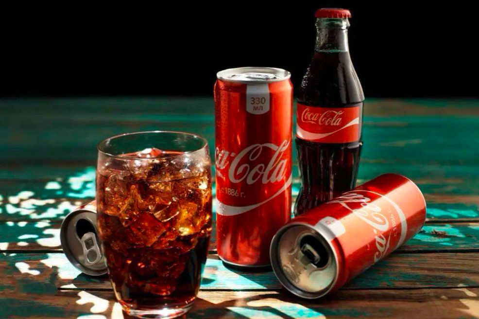据说可乐配方全世界只有三个人知道，那工厂是怎么加工出来的？