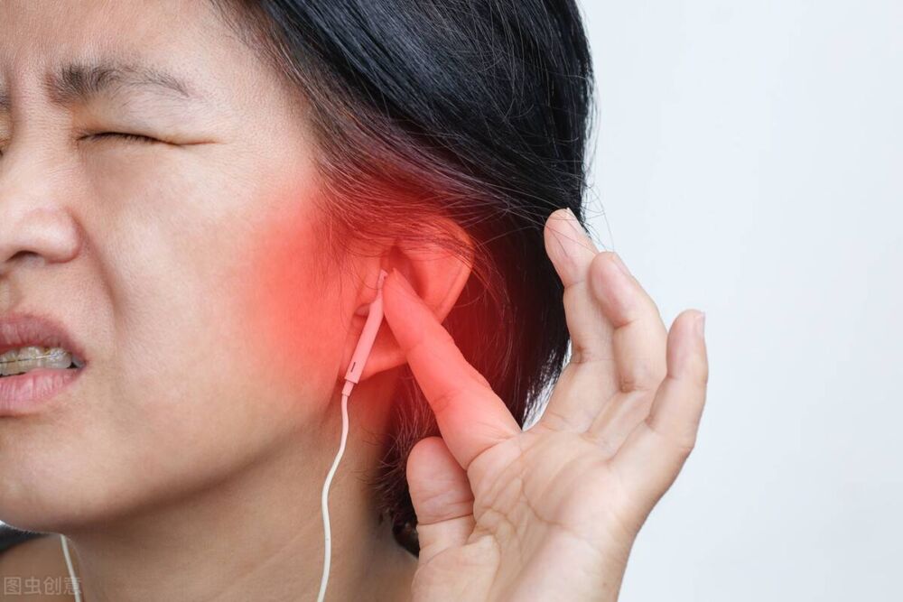 长期耳鸣、耳朵嗡嗡响？老中医教你三个补肾益气法，耳清净睡眠好
