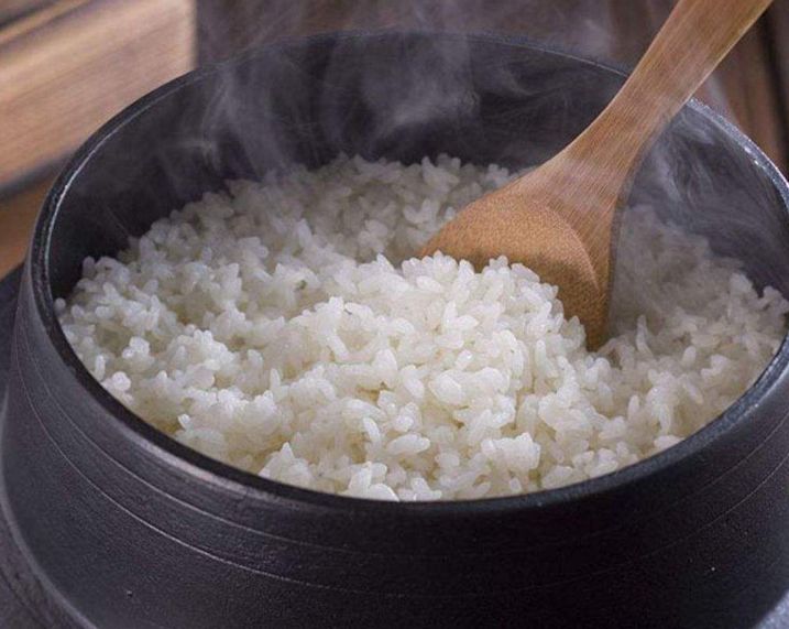 蒸米饭，洗几道米才干净？大厨说出答案，多数人做错，难怪不香软