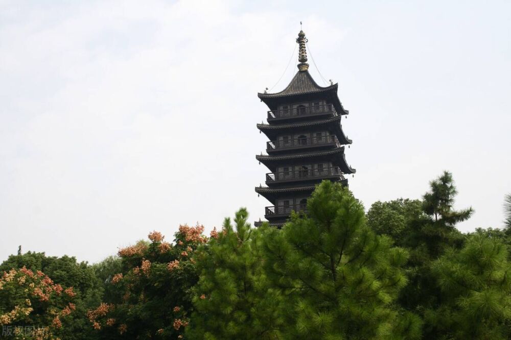 嘉兴，位在沪杭两个大都市之间的小城，风景迷人，一个宜居小城