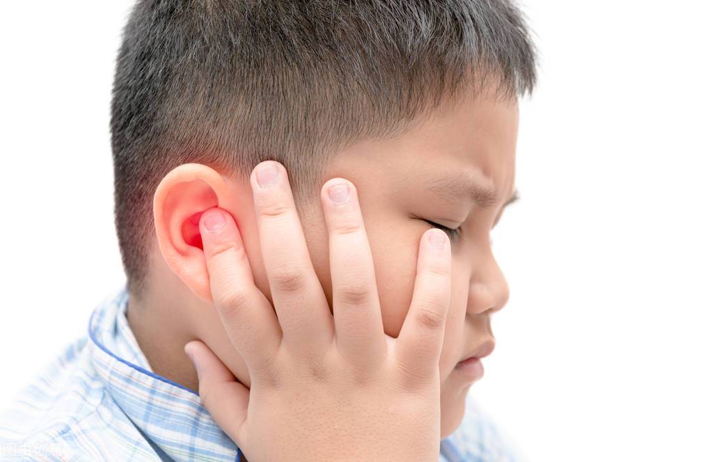“嗡嗡嗡”持续性耳鸣，可能是哪些疾病引起的？你一定要了解