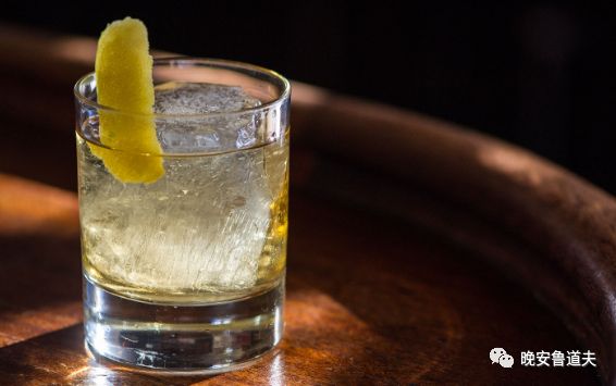 威士忌配方——改良威士忌鸡尾酒 Improved Whiskey Cocktail