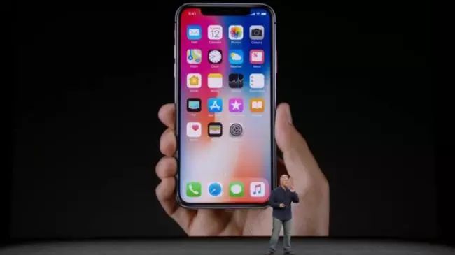 iPhone 历年大盘点，哪款才是你心中不可撼动的神作？