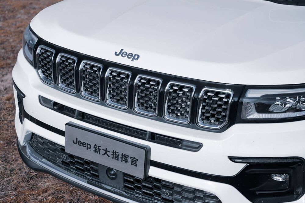 “我是能照顾家人又能放肆去野的吉普车”试驾2022款Jeep大指挥官