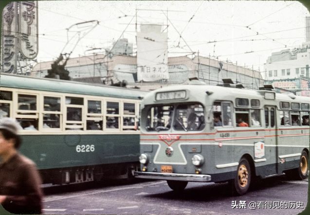 彩色老照片 1957年的日本东京 一派繁荣景象