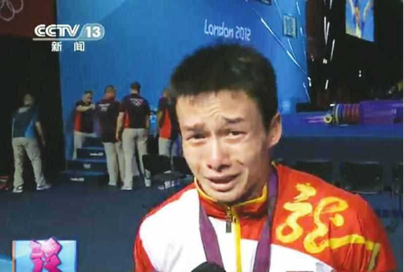 他是一名军人，当年奥运丢金后痛哭直言对不起祖国人民