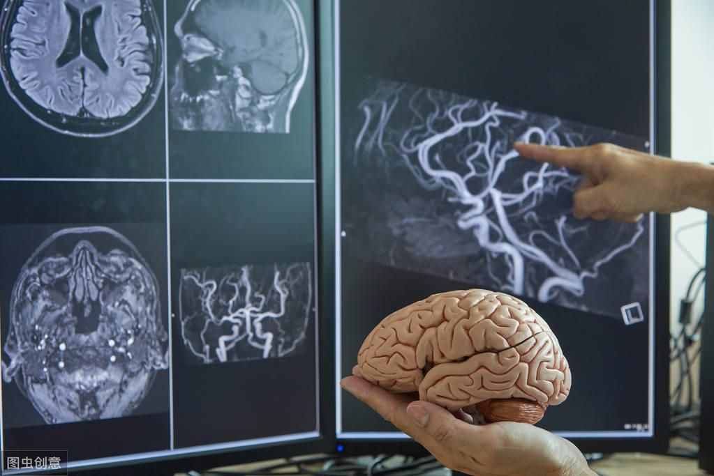 检查报告上的“多发性脑梗塞”严重吗，需要如何治疗？