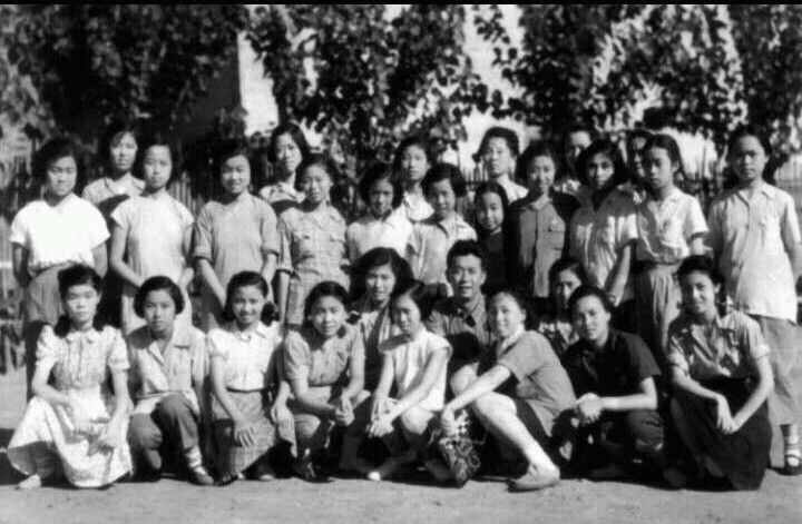 电影《有一家人家》文华1951年拍摄