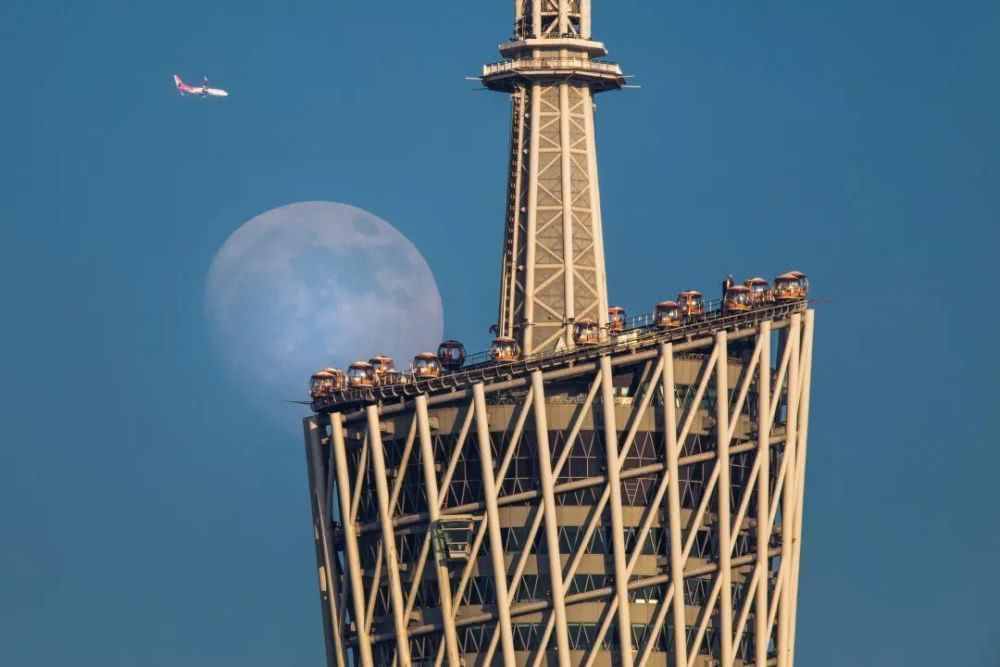 广东最受欢迎的一座电视塔，中国第一高塔，设计使用年限超100年