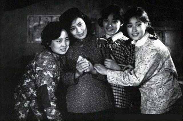 李秀明，80年代北影之花，30张老照片，见证昔日女神青春靓丽时光