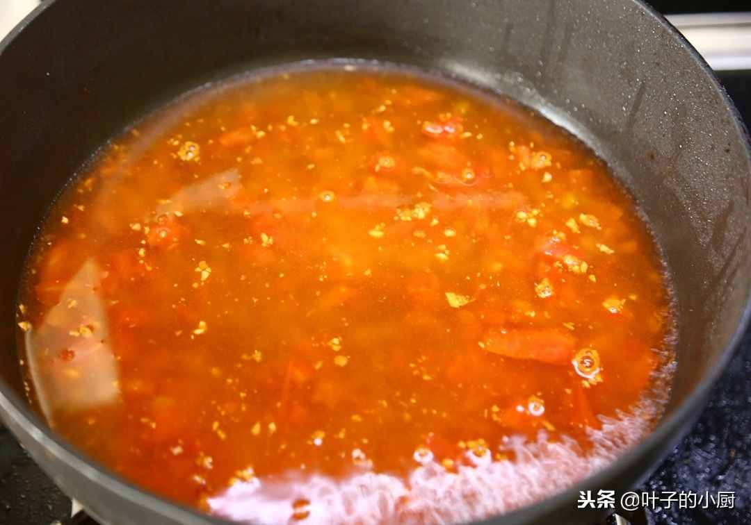 番茄鱼片汤，照着做超好吃，汤鲜美不担心鱼刺，10几分钟就上桌