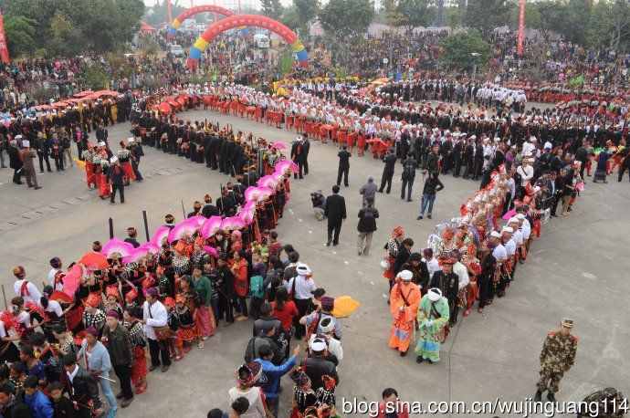 目瑙纵歌,云南景颇族的狂欢节(图)