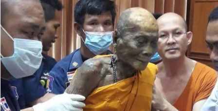 肉身菩萨到底是如何形成的？泰国再次出现一尊，面带微笑栩栩如生