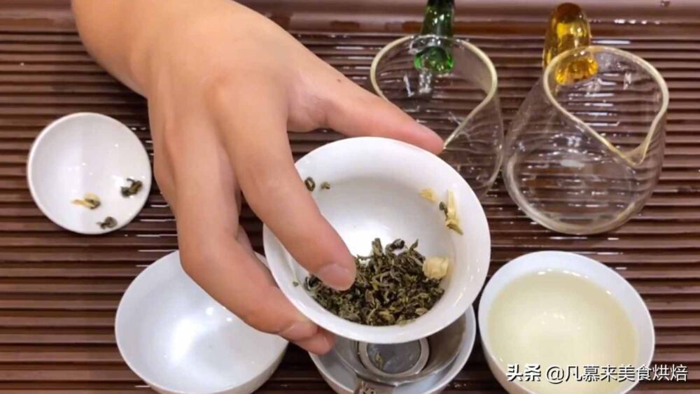花茶怎么泡？茶艺师教您两种家常泡茶的方法，居家或旅行必备泡法