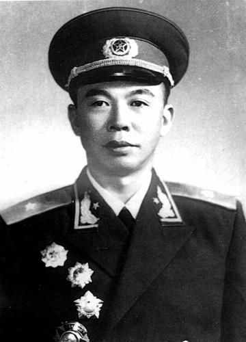 他是湖北人，享年102！是江姓唯一的百岁开国将军，他是谁？