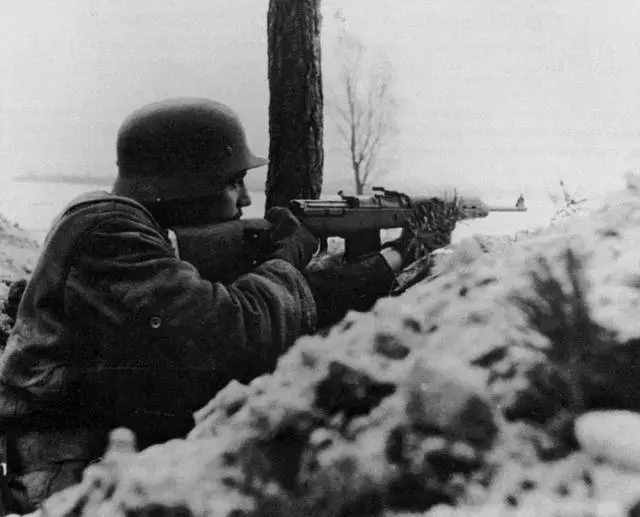 德国二战最好G43半自动步枪，为什么却产量很低鲜为人知？