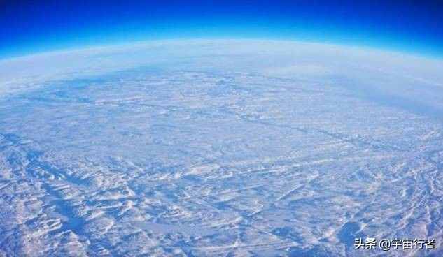 地球曾出现3次冰河时期，严重的一次，海洋冰层厚度超过300米