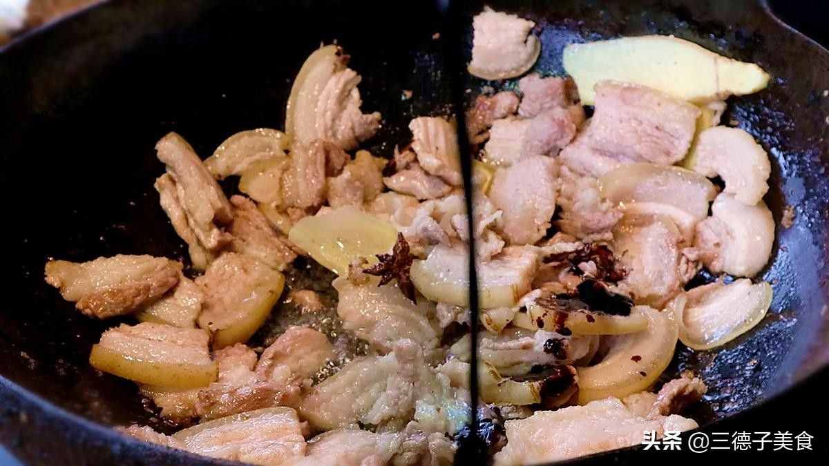 大厨教你猪肉白菜炖粉条家常做法，重口却不辣，不辣却下饭