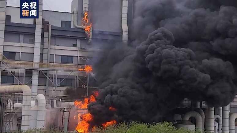 上海一企业厂房火灾造成8人遇难 应急管理部：对该起事故提级调查