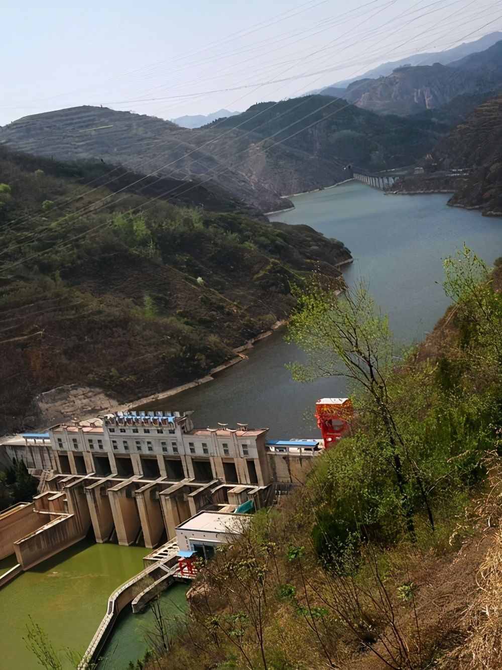 老挝想模仿三峡大坝，却贪便宜找韩国来建，溃坝后中国什么态度？