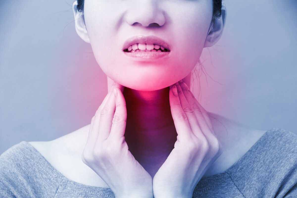 鼻咽癌早期“静悄悄”？身体3个信号不是咽炎，或是癌症“敲门”