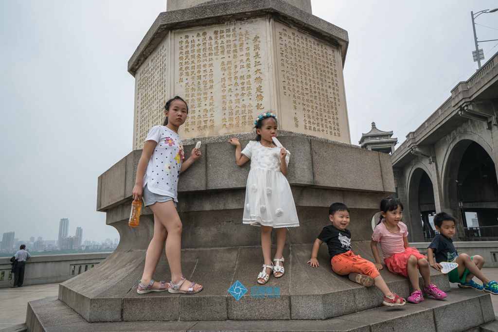 武汉长江大桥60周岁！这样的长江大桥美哭了，连老武汉也会惊叹
