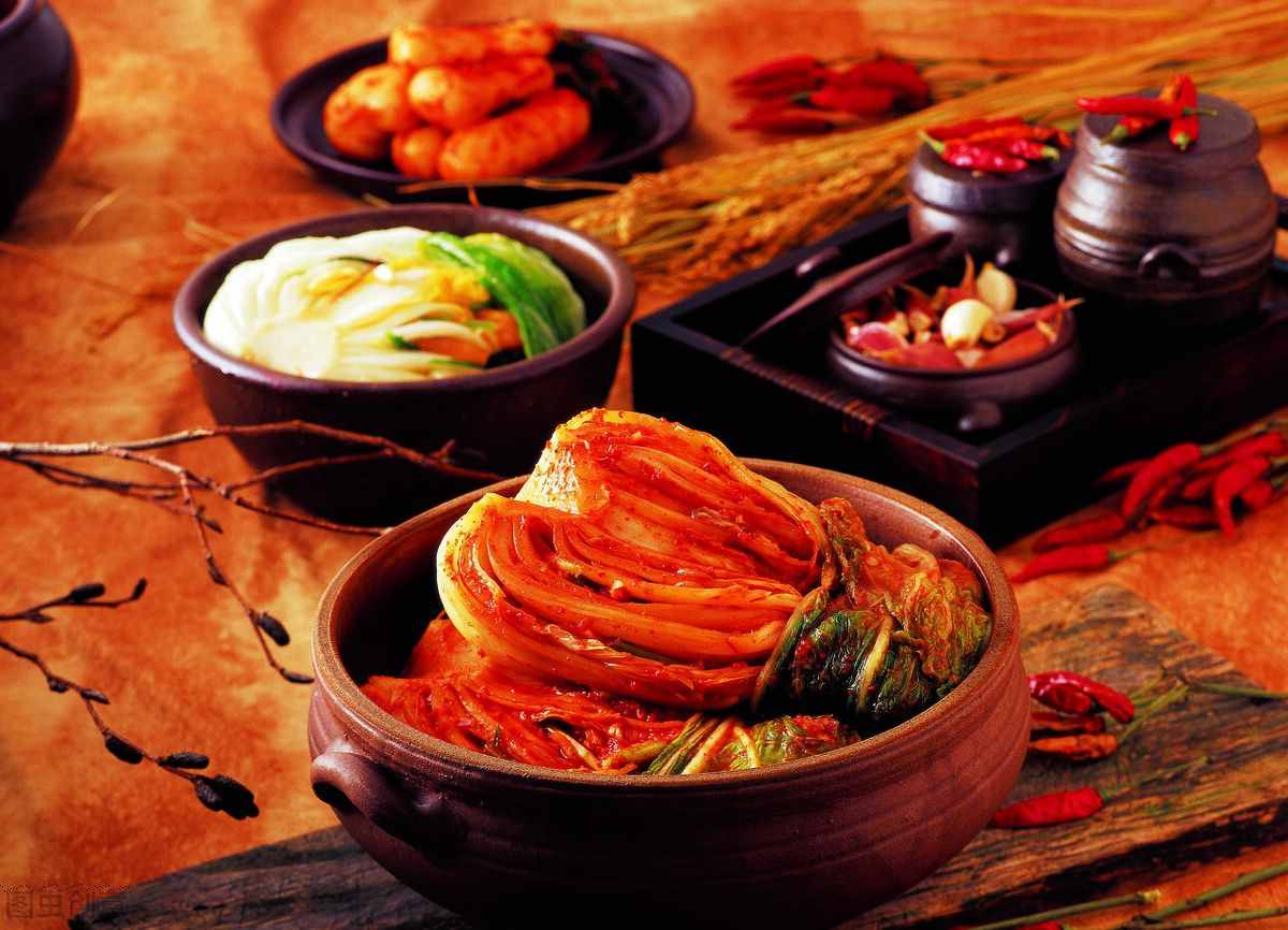 泡菜在中国上不了桌，却被韩国当做宝贝，韩国人究竟有多自卑？