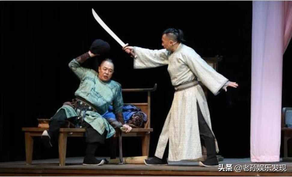 张国立执导、张铁林主演的《我爱桃花》，今明两晚在广州演出