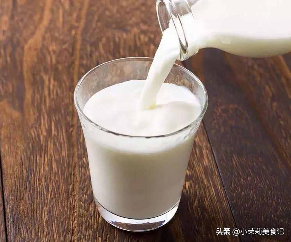 喝牛奶，3个“黄金时间”要牢记，喝错营养吸收差，很多人不知道