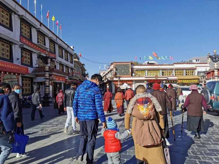 西藏自驾游在拉萨有什么特产纪念品