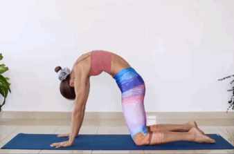 坚持这9个瑜伽动作，让你的肩颈越来越健康