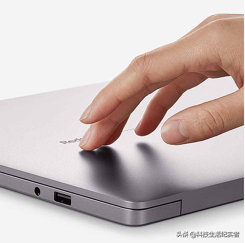 国产小米RedmiBook Pro15笔记本，性价比目前最高，预算4千可入手