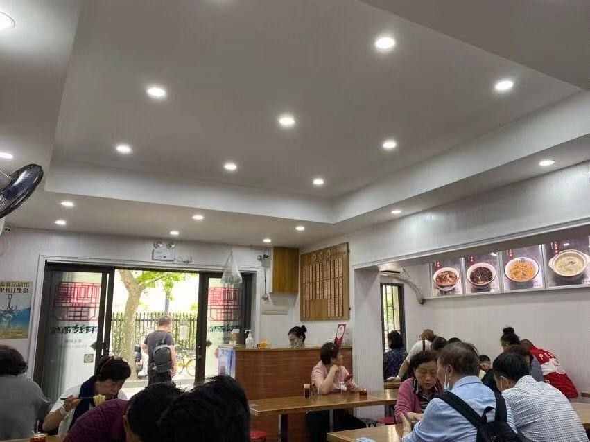 上海一家传奇的面馆，连续5年被米其林推荐