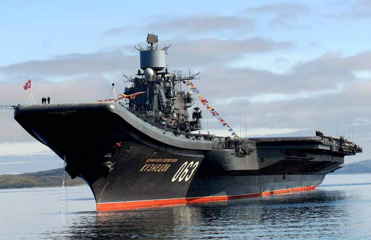 俄罗斯熬出头了！要一口气造三艘航母，补全海军短板
