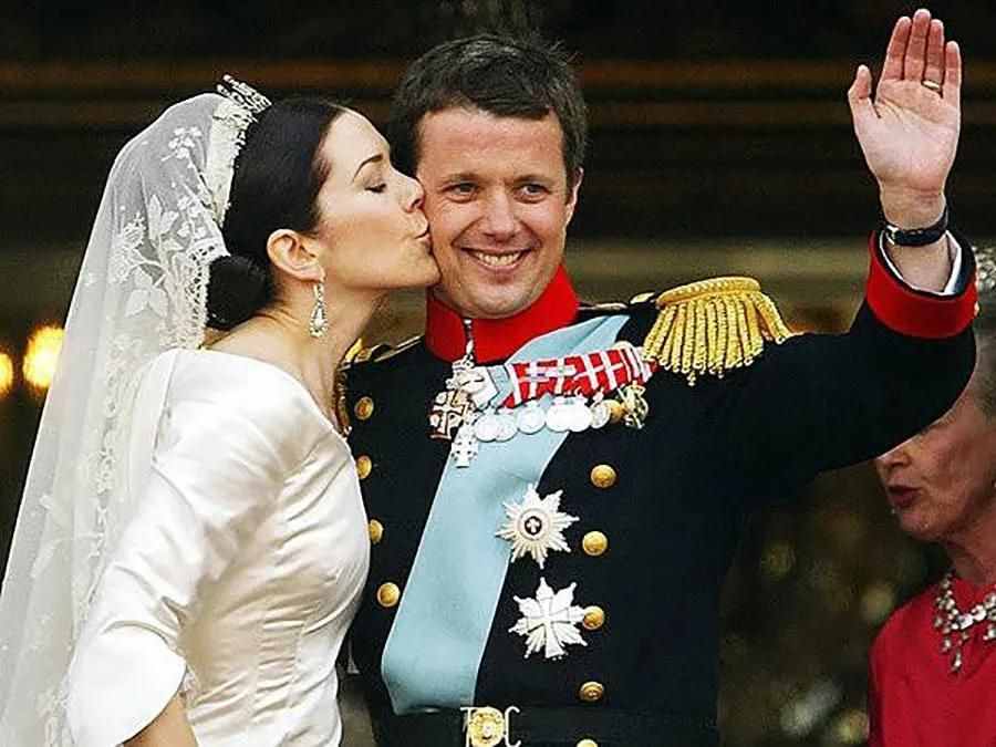 普通人轻松嫁王室？玛丽王妃扯下丹麦王室童话婚姻背后的遮羞布