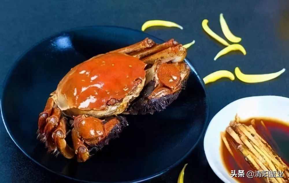 阳澄湖大闸蟹搭配姜，祛寒、提味又健康