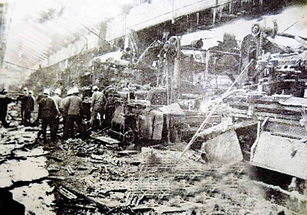 1978年哈尔滨亚麻厂爆炸纪实，一百多位姑娘终身留在楼中，33年没照过镜子