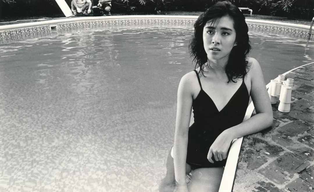 卸妆的林青霞，游泳的王祖贤……80年代港星罕见旧照