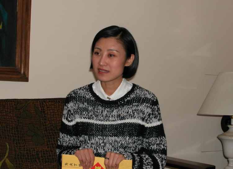 “退居二线”的中国女京剧演员张火丁：既在戏里，又在戏外