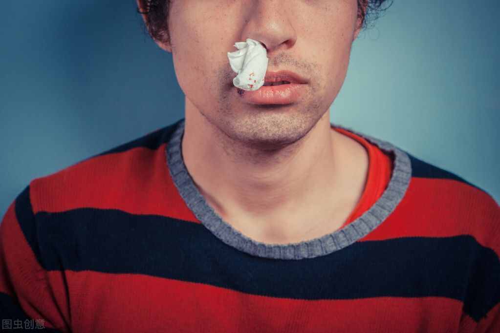 流鼻血是什么原因？中医教你如何应对