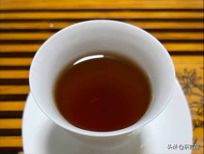 如何区分普洱生茶和熟茶，教你怎样泡出一壶香醇的普洱茶