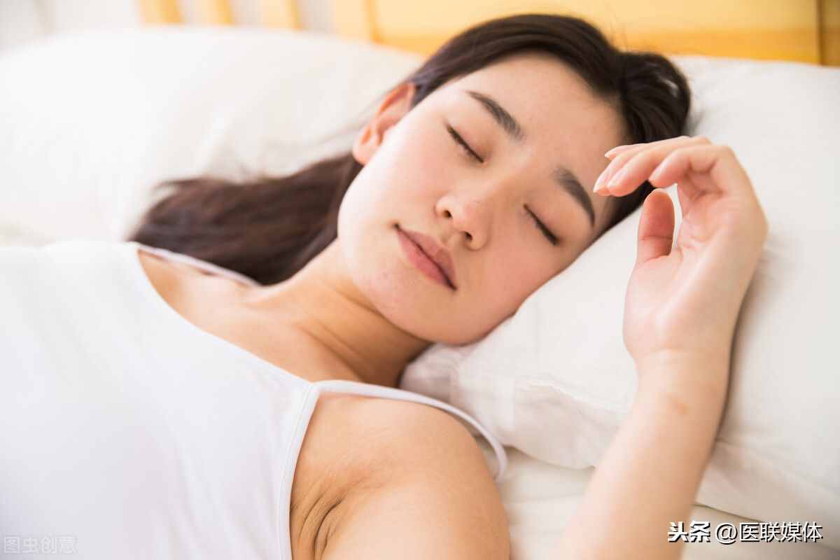 晚上失眠，可能是肝火太旺盛了？不妨做好3点来“灭火”