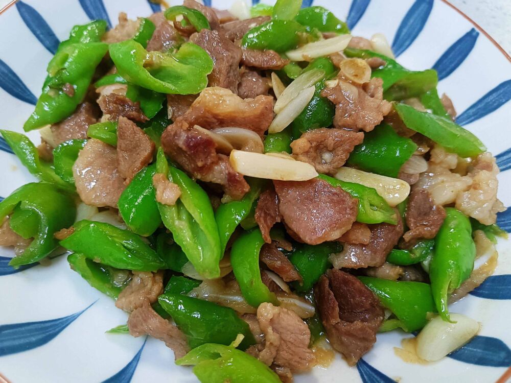 湖南人辣椒炒肉的家常做法，秘诀就在于这个小技巧，超级好吃下饭