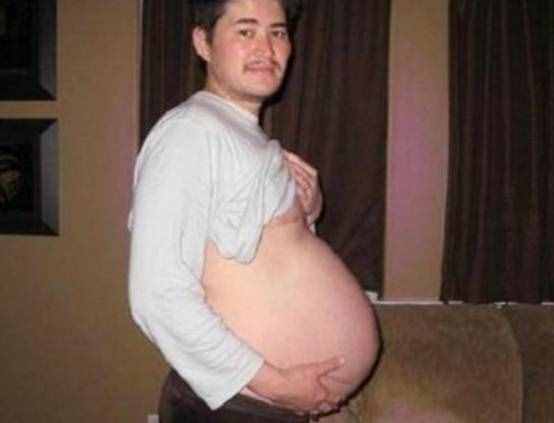 男人也能生孩子？中国科学家让雄鼠怀孕分娩，连生10崽父子平安