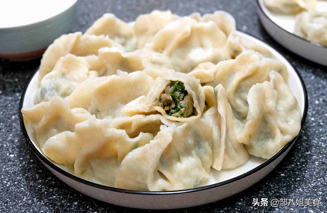 包饺子调肉馅，只会加调料不好吃！教您正确的做法，饺子喷香好吃