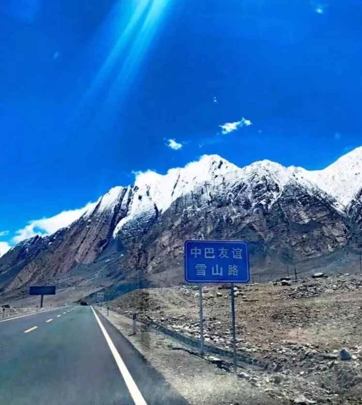 4条新疆最火自驾路线，五一假期，随便选一条都美一路