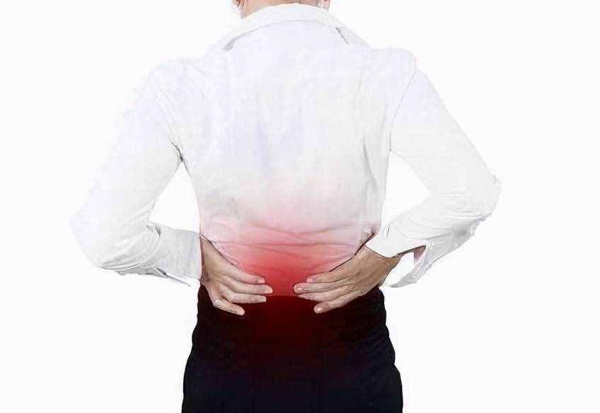 腰椎间盘突出症的症状特征，是由哪六个因素引起的？